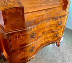 Credenza d’epoca in legno