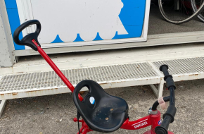 triciclo per bimbi