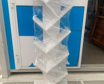 mobiletto per libri
